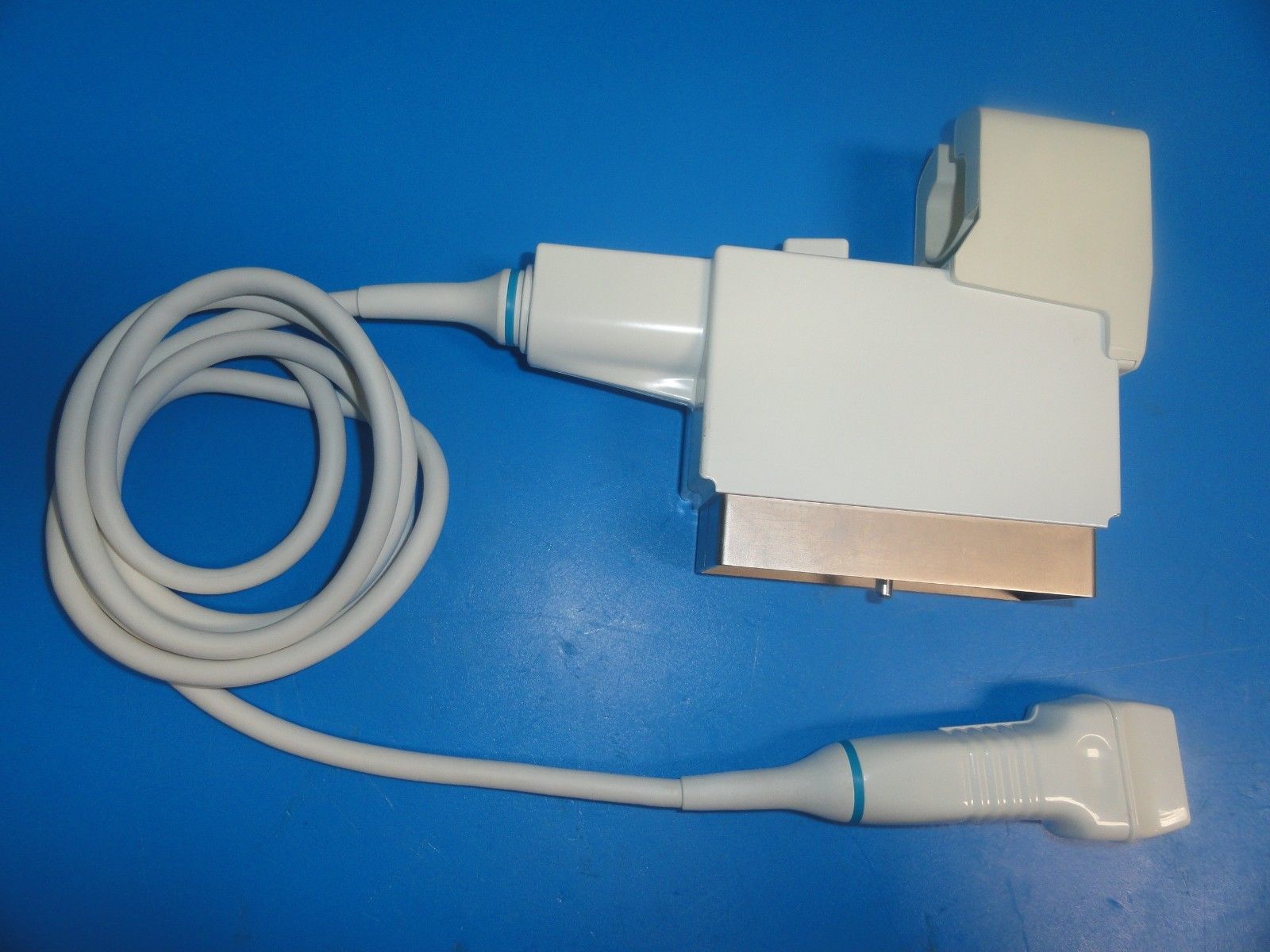 GE 227s P/N 2118743 Phased Array 2-4 MHz Probe W/ Hook for GE Logiq 700 (5979 DIAGNOSTIC ULTRASOUND MACHINES FOR SALE