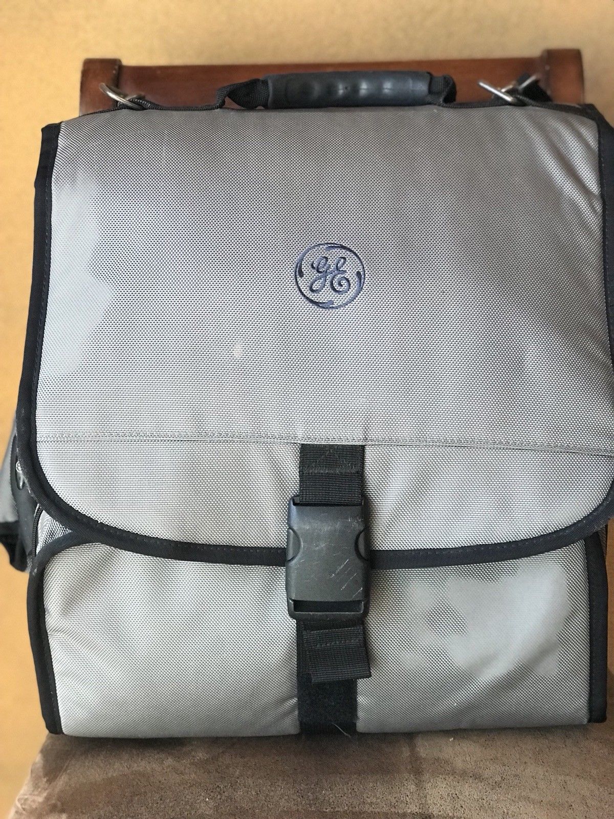 Voluson i BT11 3D/4D GE Portable Ultrasound Machine including 3D/4D probe DIAGNOSTIC ULTRASOUND MACHINES FOR SALE